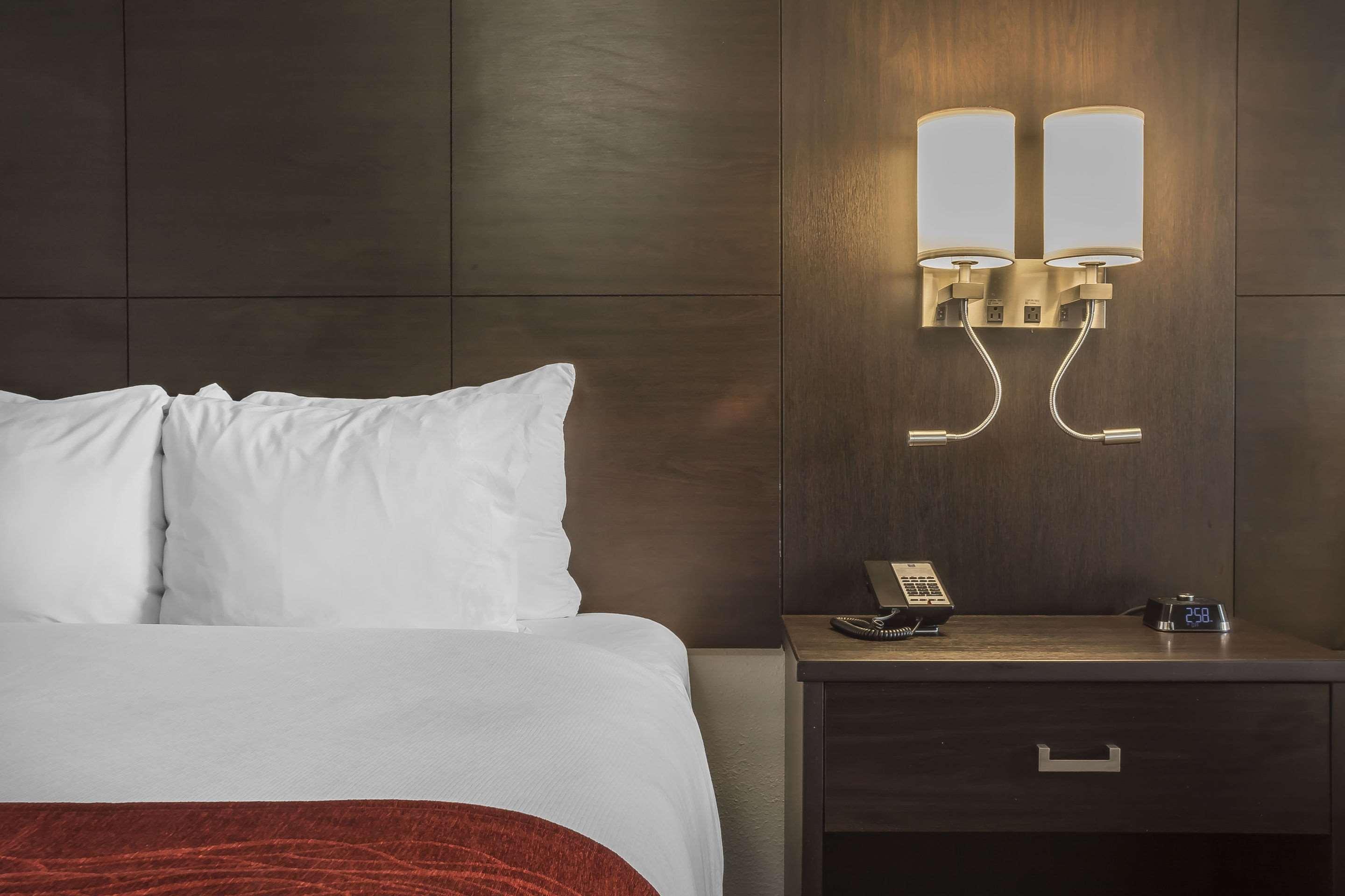 Quality Inn Leamington Bagian luar foto