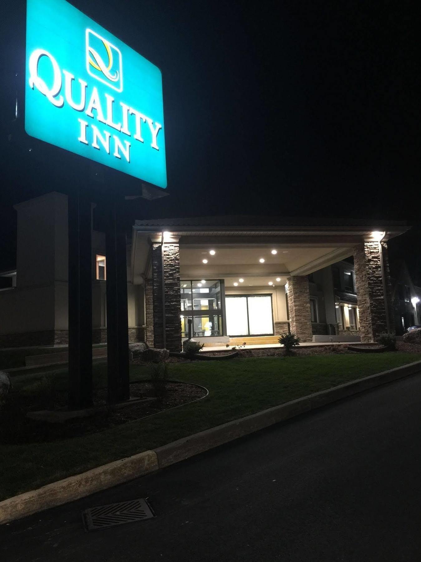 Quality Inn Leamington Bagian luar foto