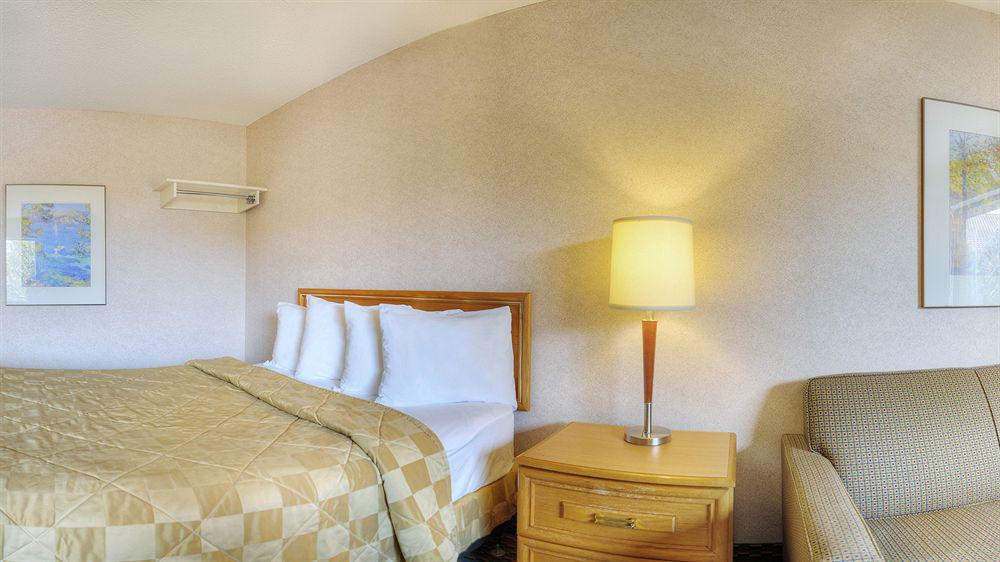 Quality Inn Leamington Bagian luar foto