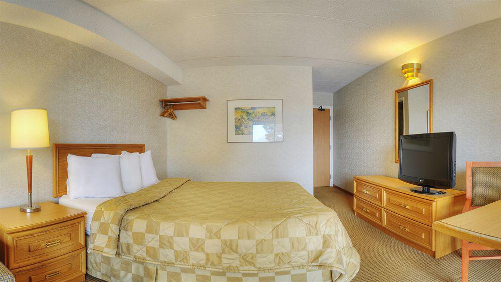 Quality Inn Leamington Bagian luar foto